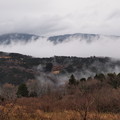 Photos: 山肌を這う雲