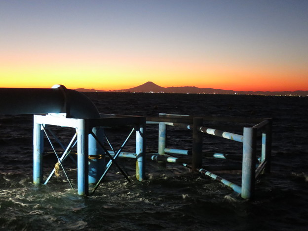 Photos: 東京湾越しの富士山