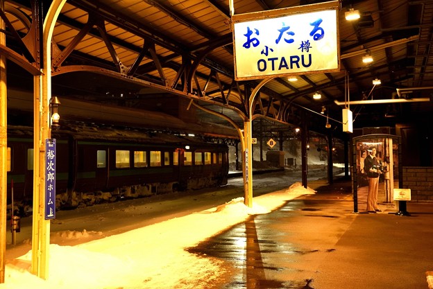 雪の小樽駅