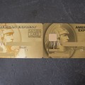 Photos: セゾンゴールド・アメリカン・エキスプレスカード(左：旧 右：新)-表