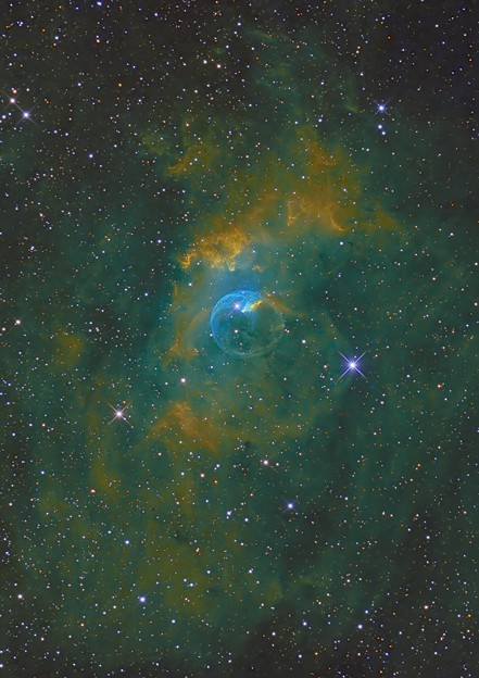 シャボン玉星雲NGC7635