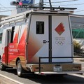 トヨタ コースター移動中継車（東京2020オリンピック仕様、後部）