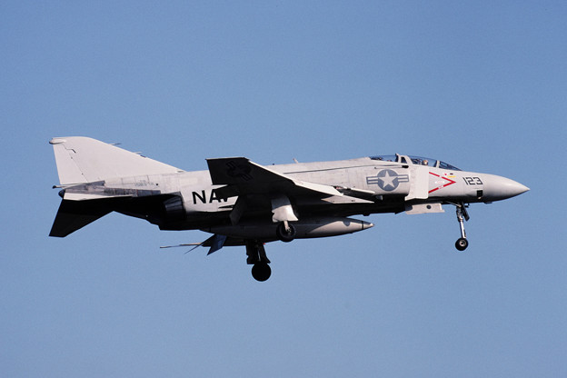 USN F-4J 158372 NF123 VF-161 Atsugi 1981