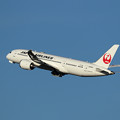 Photos: Boeing 787 JA846J JAL takeoff