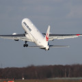 Boeing 767 JAL JA612J takeoff