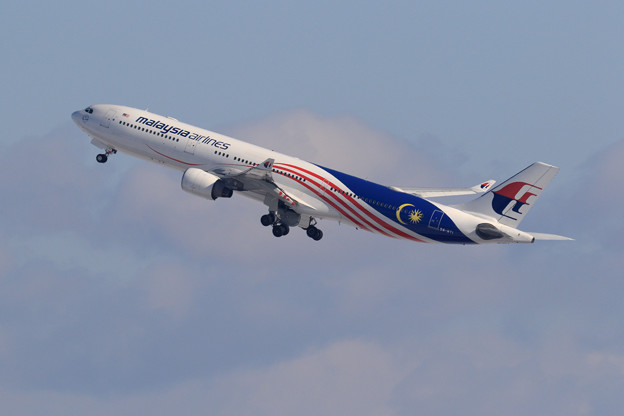 A330-300 9M-MTI Malaysia Airlines takeoff