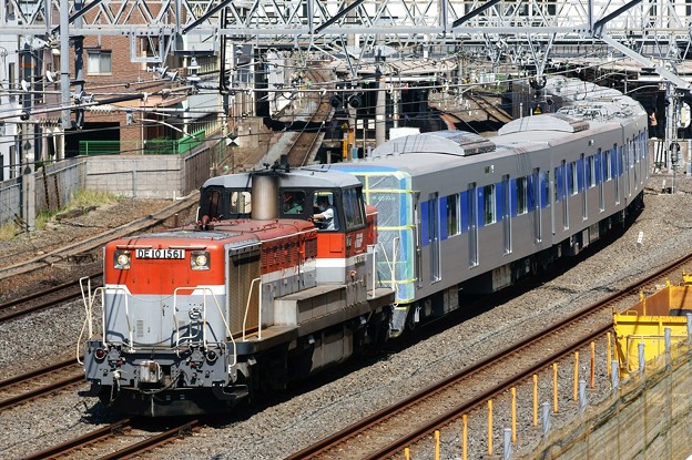 都営地下鉄6500系甲種輸送【DE10 1561牽引】