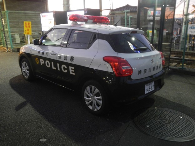 Police (Suzuki Swift)