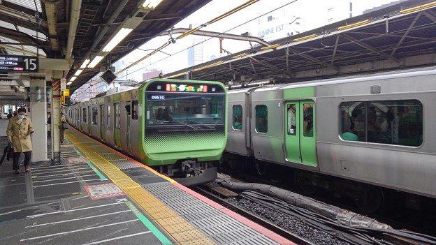 E235 Yamanote Line