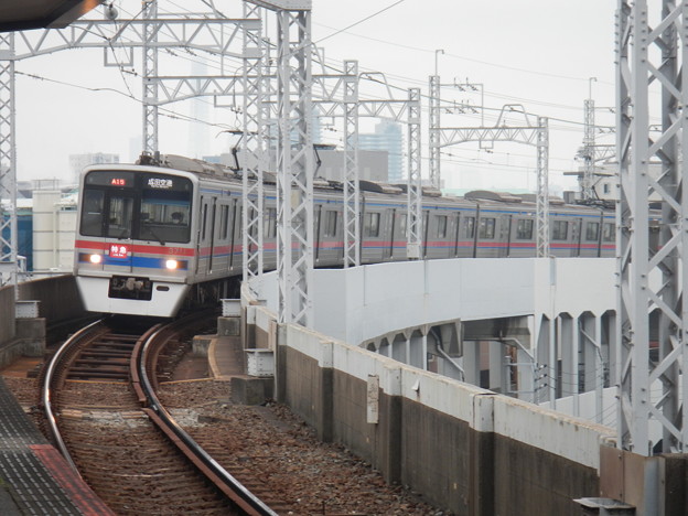 Keisei 3700 (#3711) @ Aoto elevated station