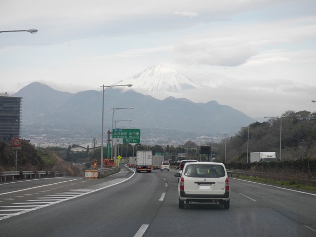 東名　大井松田附近から富士山