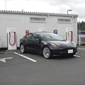 Tesla in charging @ Komeda Gotemba