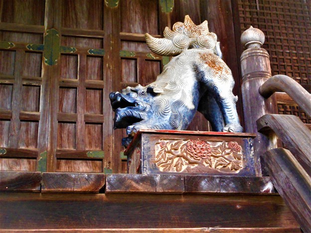 本殿前の木彫狛犬＠三原・御調八幡宮