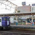 Photos: １１５系と越乃Shu＊Kura＠柏崎駅