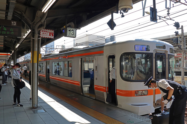 関西本線３１３系＠名古屋駅