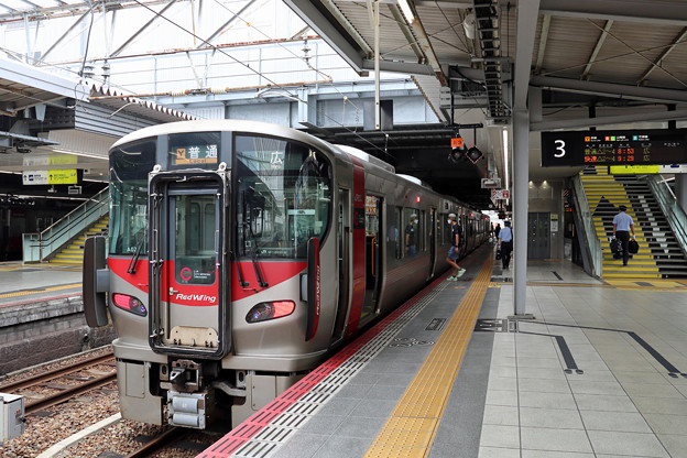 Photos: ２２７系＠広島駅