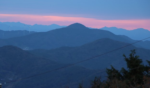 富幕山、猪の平展望台から三岳山