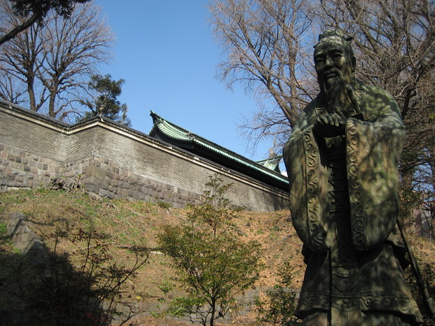 湯島聖堂（文京区）孔子像