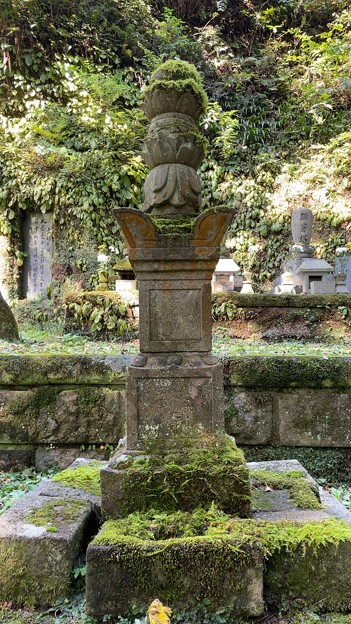 Photos: 東慶寺（鎌倉市）推定 甲斐姫墓