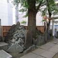 稲荷鬼王神社（歌舞伎町2丁目）分断富士塚
