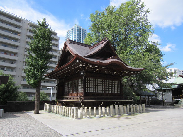Photos: 十二社熊野神社 （西新宿2丁目）神楽殿