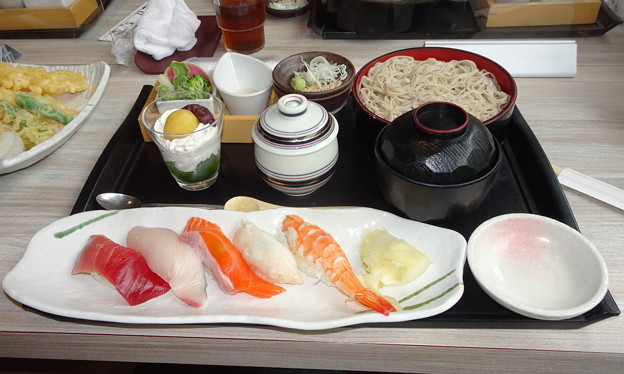 Photos: 味彩御膳 寿司