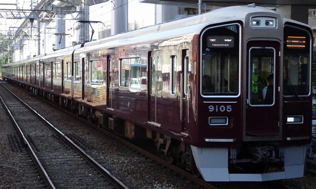 Photos: 阪急宝塚線9000系