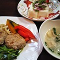 Photos: ハンバーグ 豆腐サラダ（塩とゴマ油） 鶏皮スープ
