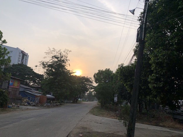 5月2日のヤンゴンの朝 (1)