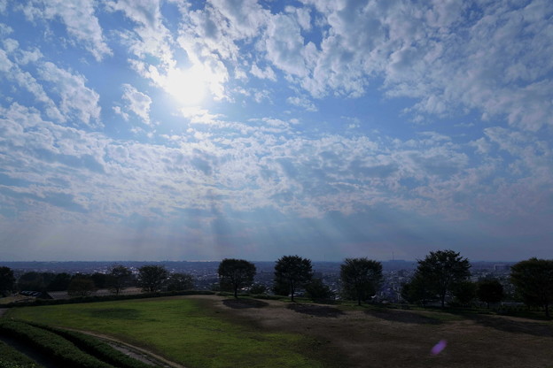 Photos: 大乗寺丘陵公園から秋空