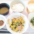 Photos: １２月２日朝食(玉子と小松菜のソテー) #病院食