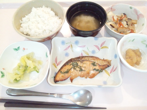 １月２６日夕食(鮭の香味焼き) #病院食