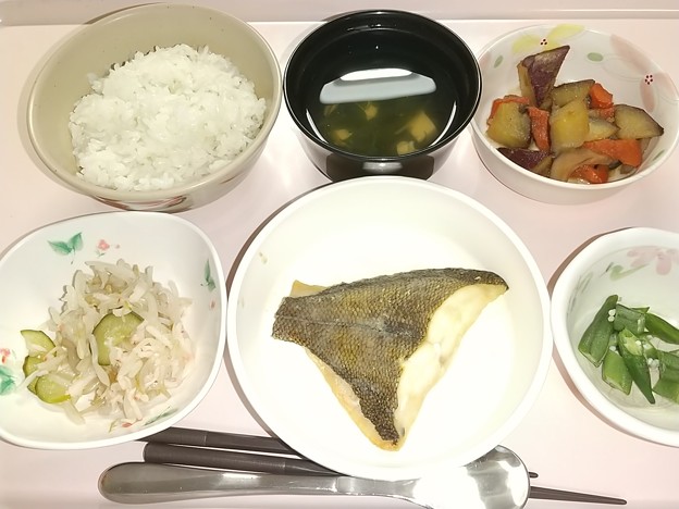 ３月１７日夕食(カレイの西京焼き) #病院食