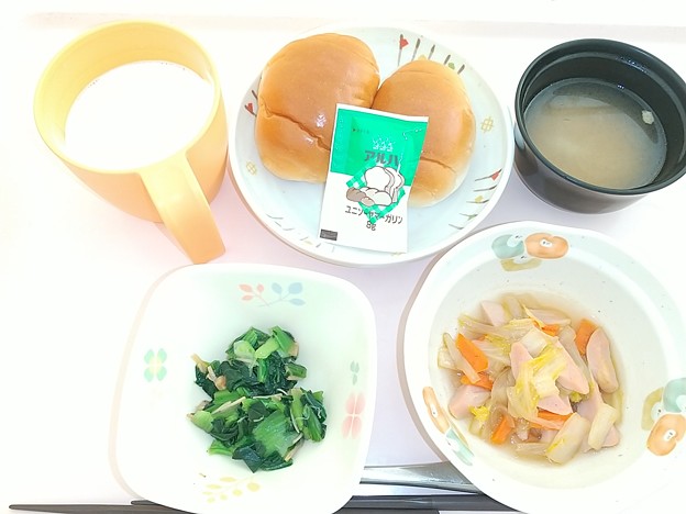 ３月１９日朝食(魚肉ソーセージと野菜の炒め煮) #病院食
