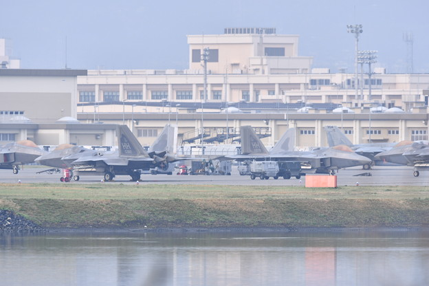 三月にハワイのヒッカム空軍基地からF-22ラプター 飛来