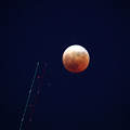 Photos: 月食と夜間飛行