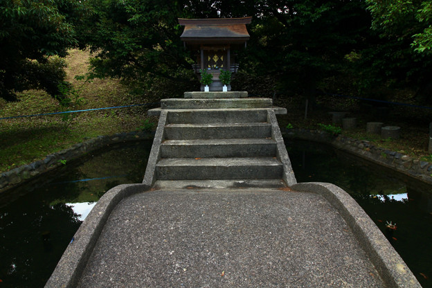 877 丹生川上神社の水神様