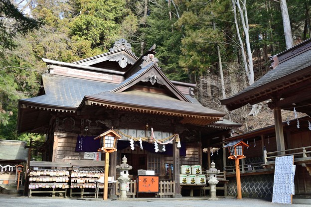 Photos: 新倉浅間神社 拝殿