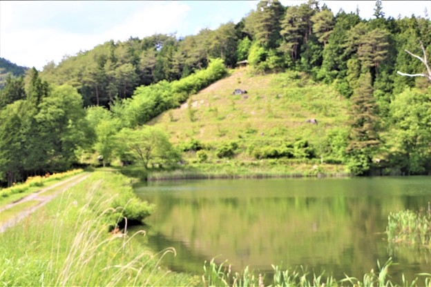 写真: 大村湖と展望台