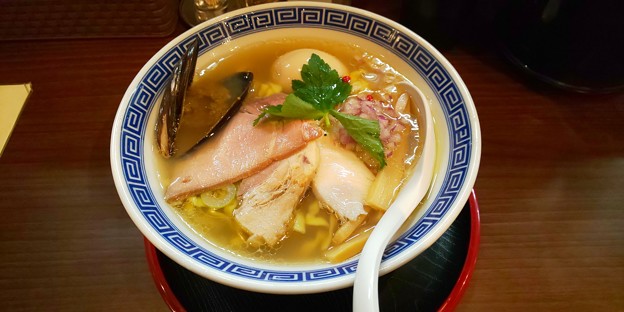 写真: 仙台市のだし廊さんにて貝だし塩そば(熟玉のせ)をいただく 美味しゅうございました