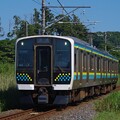 写真: 那古船形～富浦駅間を走るE131系臨時回送