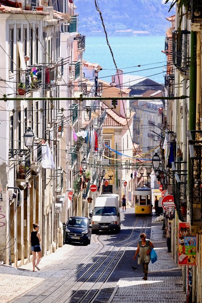写真: ケーブルカー、ビッカ線-Lisbon, Portugal