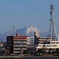 写真: NHK松江放送局と大山