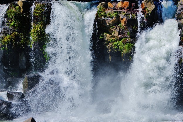 写真: 鮎壺の滝