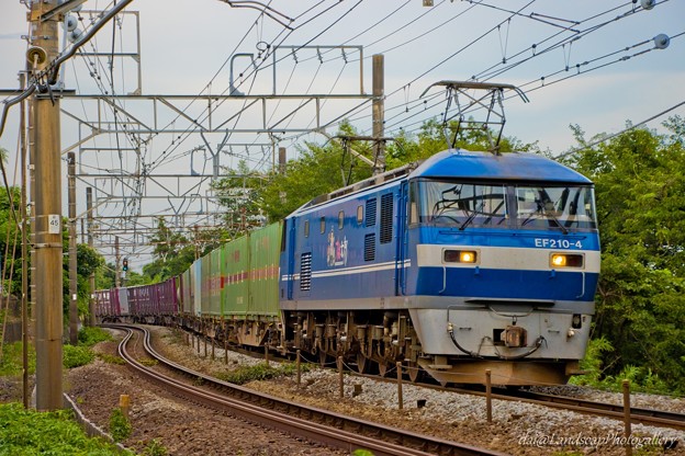 写真: EF210-4 コンテナ列車