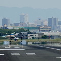 写真: 大阪国際空港（伊丹空港）