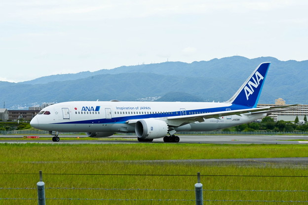 Photos: タキシング　ANA Boeing 787-8 Dreamliner