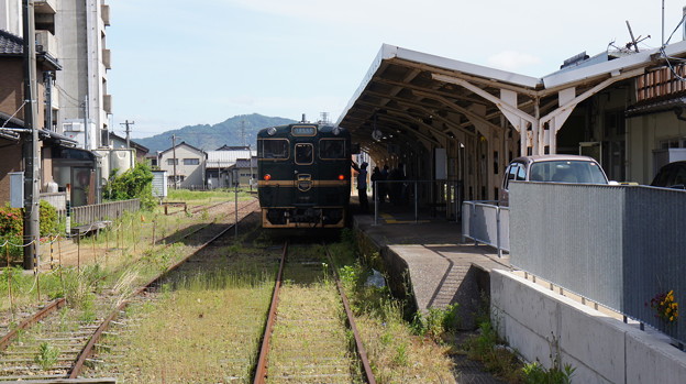 写真: JR西日本 氷見駅