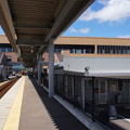 JR西日本 新高岡駅