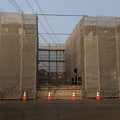 写真: 桃花台線 桃花台東駅解体撤去工事（2021年3月2日）：残った柱の撤去開始 - 2